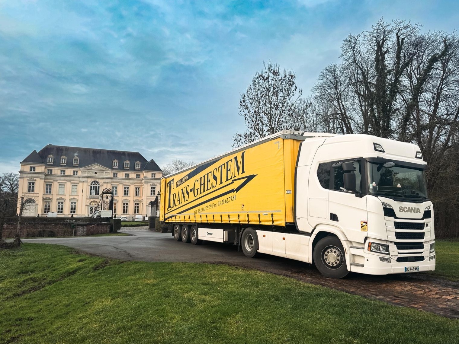 Camion TransGhestem avec remorque